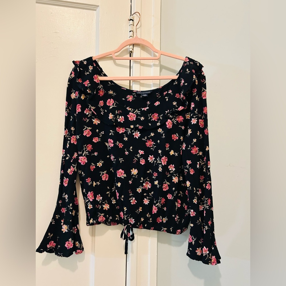 American Eagle Outfitters Black Floral Blouse